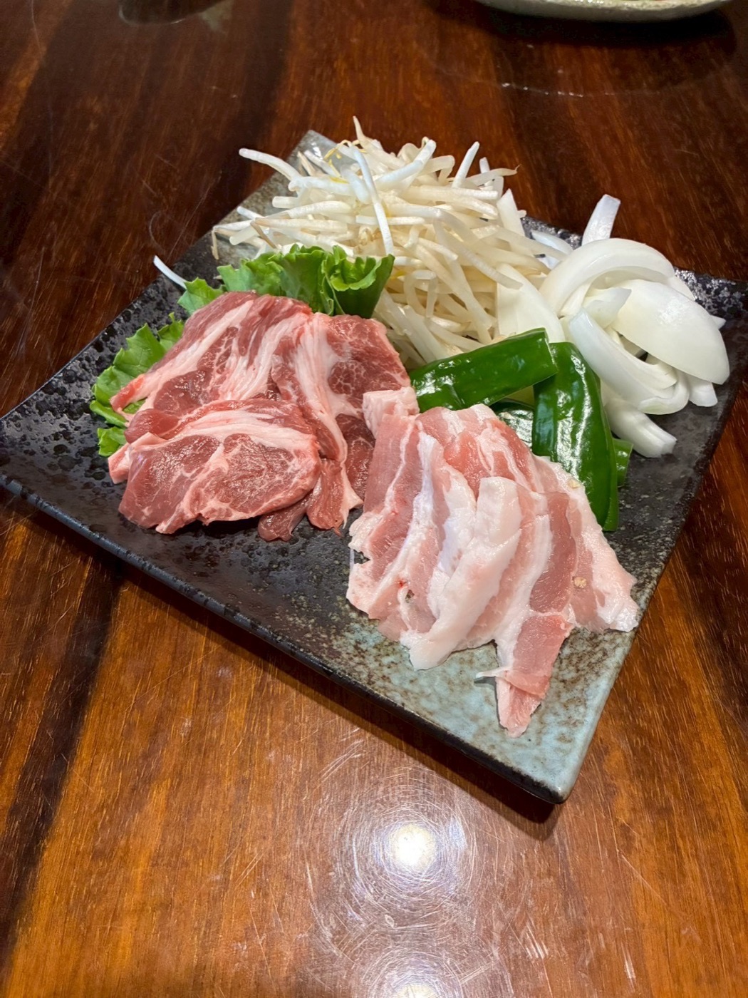 お肉と野菜の盛り合わせ